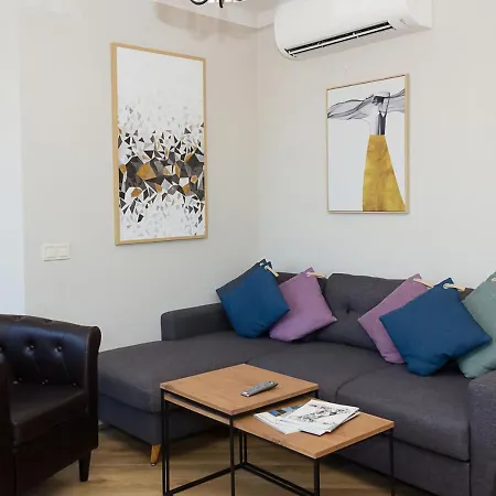 Warm&comfy 3bd In Center By Flat Mаnаger *