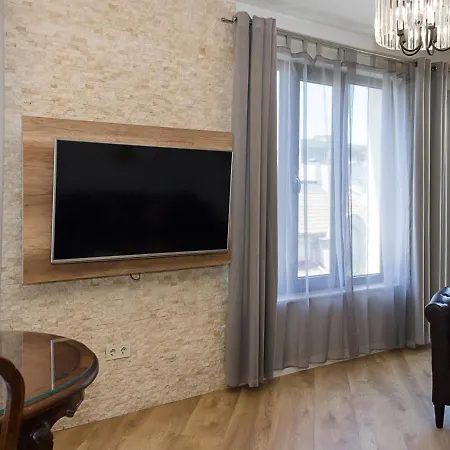 Warm&comfy 3bd In Center By Flat Mаnаger Apartment *